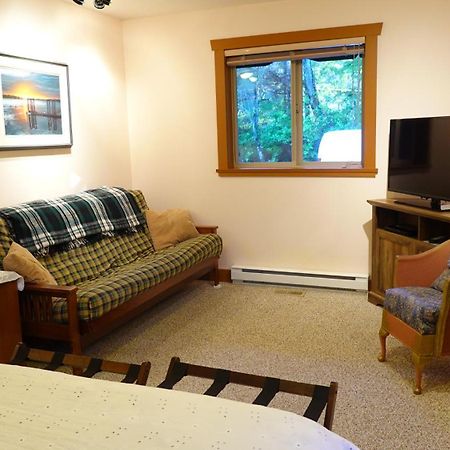 Summerhill Guest House Tofino Buitenkant foto