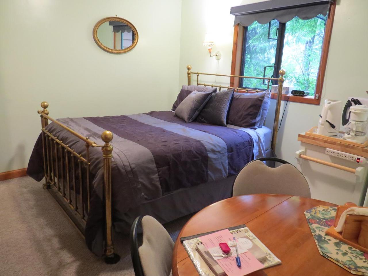 Summerhill Guest House Tofino Buitenkant foto