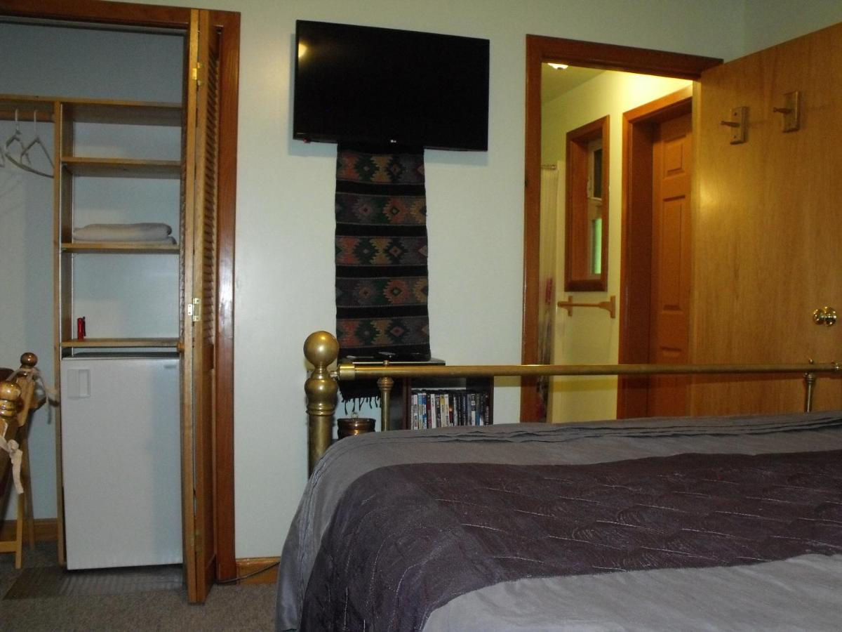 Summerhill Guest House Tofino Buitenkant foto